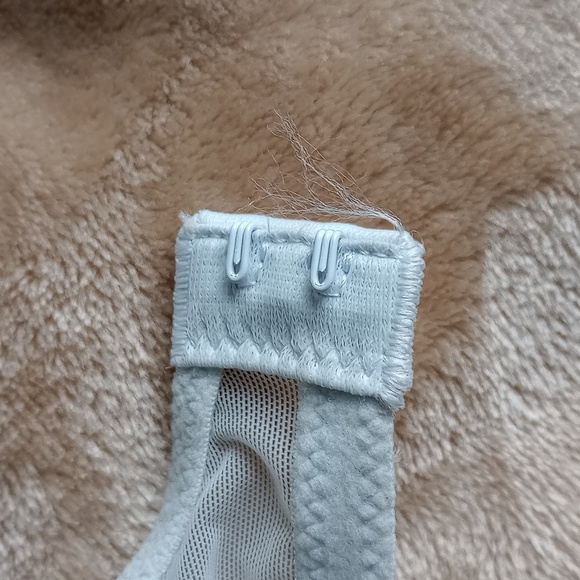 Victoria Secret Body by Victoria 34C bra Ice Blue - Picture 4 of 10